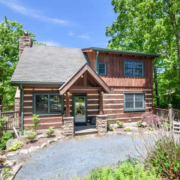 Seven Devils Mountain Cabin - Image 1