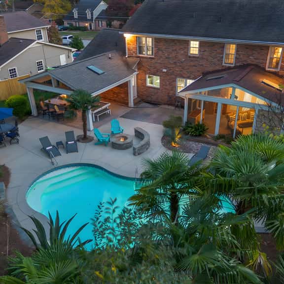 The Raleigh Resort House w/ pool+hot tub+ game room - Image 1