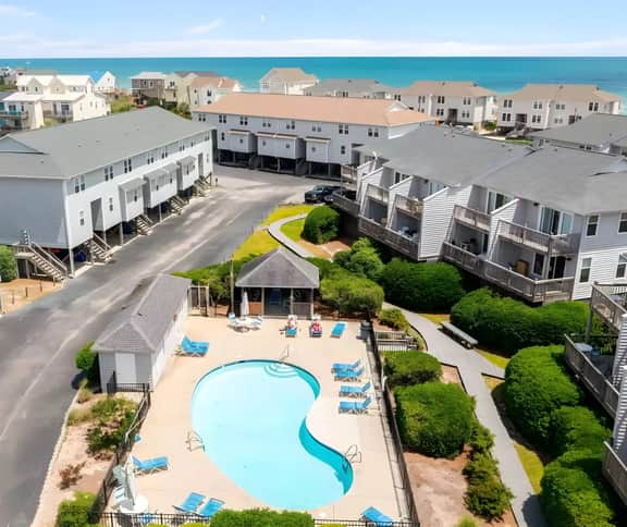 Private Beach Access-3-Bedroom w/ Ocean Views & Pool