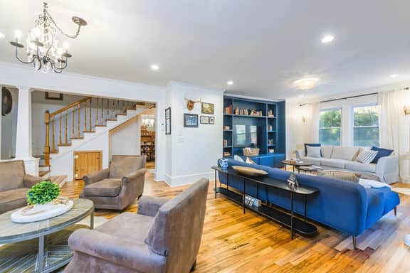 7 Miles to DT AVL, Hot Tub, Mountain View, Fenced Yard, Pet-Friendly