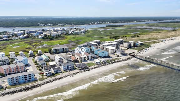 Ocean Views 3BR | Walk to Pier Dining & Drinks